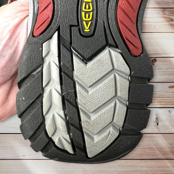 Keen Sandals Red/Black Size 5 - Picture 9 of 9